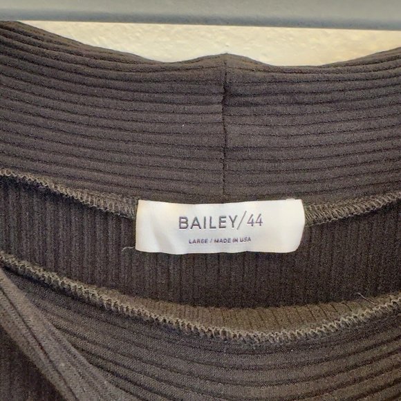 Bailey 44 Ribbed Off Shoulder Top Black Size Large Women's - Picture 4 of 4